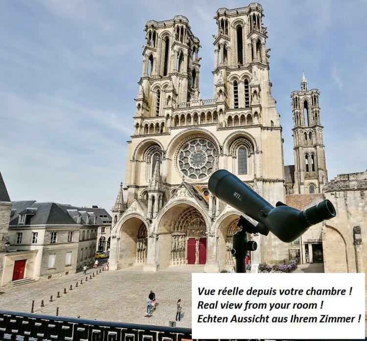 Logis Du Parvis ***Face Cathedrale/In Front Of The Cathedral*** Laon Exterior foto